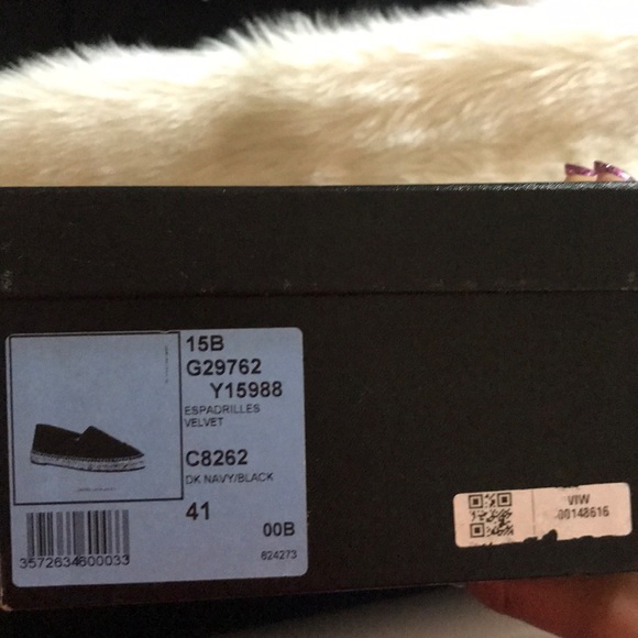 Authentic velvet navy Chanel espadrilles - Picture 5 of 7